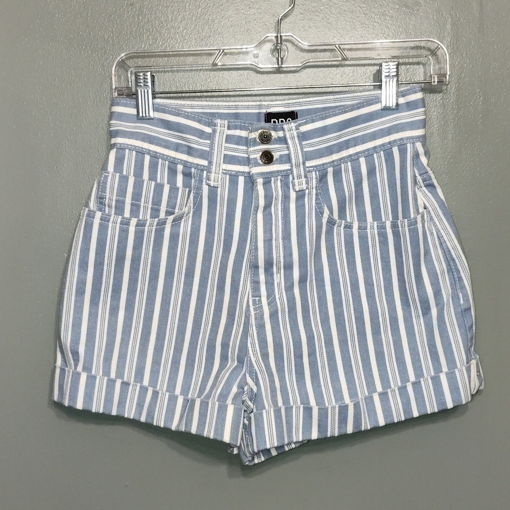 BDG Urban Outfitters Women's 6 Blue White Striped High Waisted Cuffed Shorts